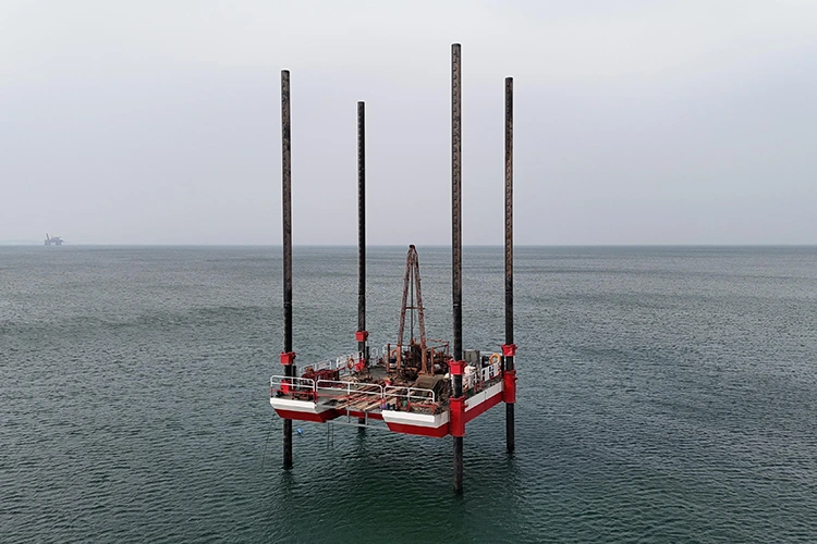 Maintenance Self-elevating Platform